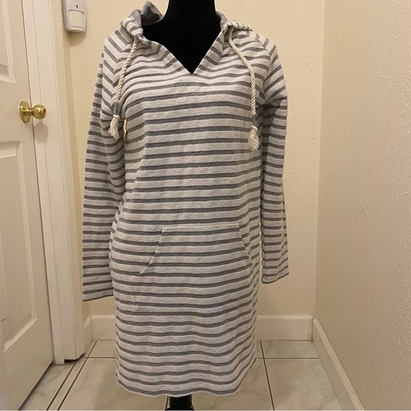 Retrology Tops - - Retrology Pullover Hoodie striped size M